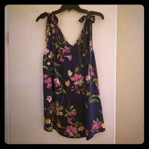 Flowered tank